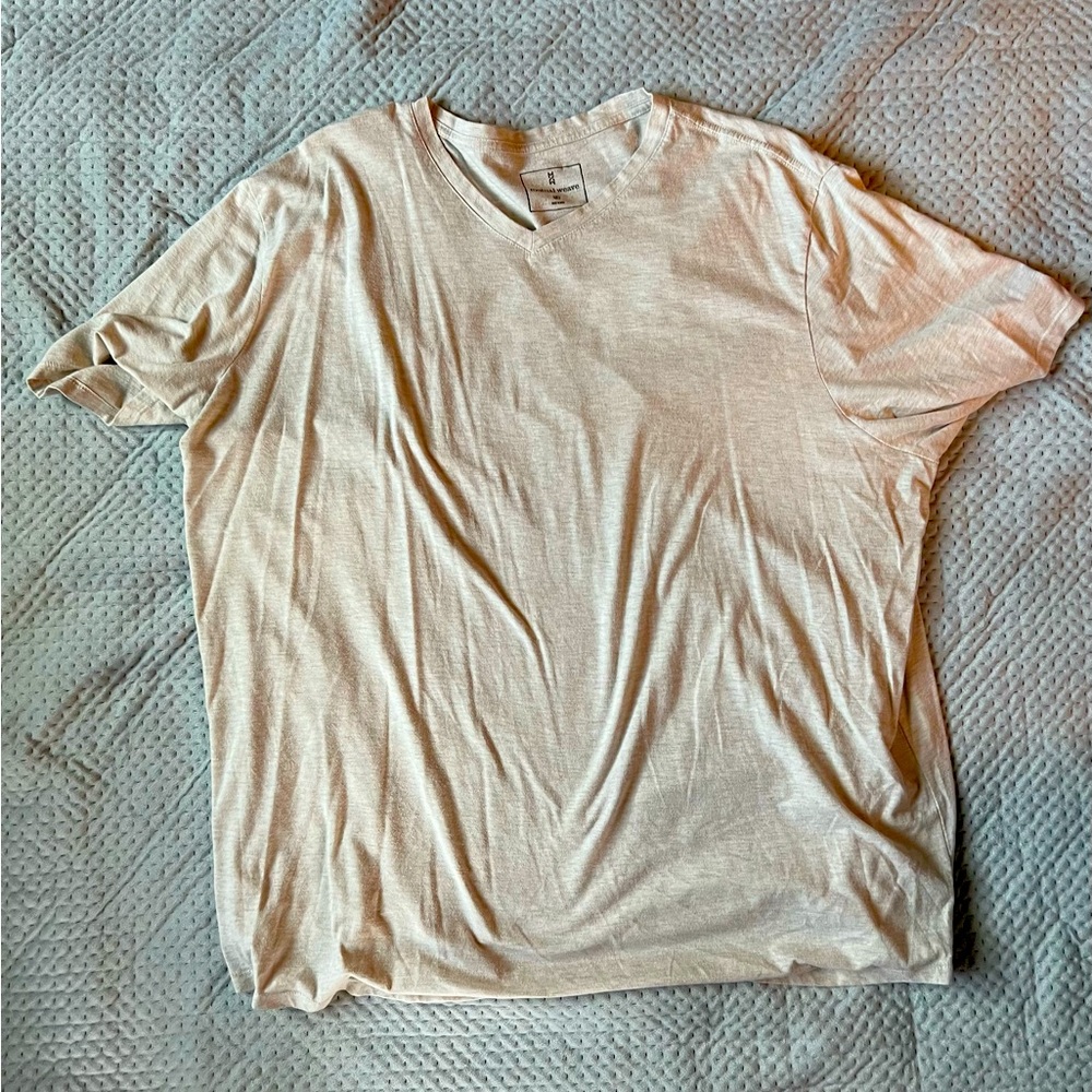Men’s v-neck t-shirt